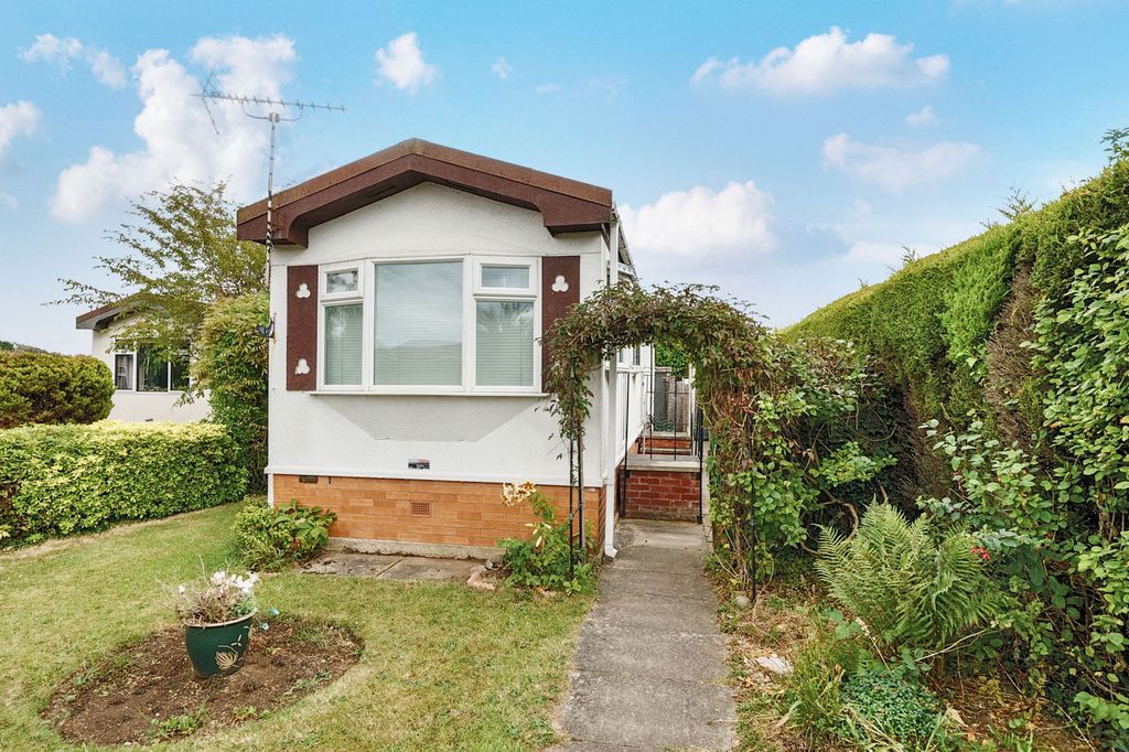 Property photo 1 of 20