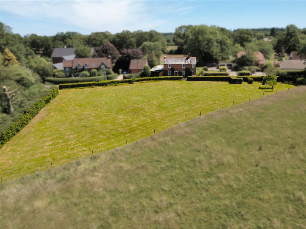Property photo 2 of 26 Land To Front - Blur.Png