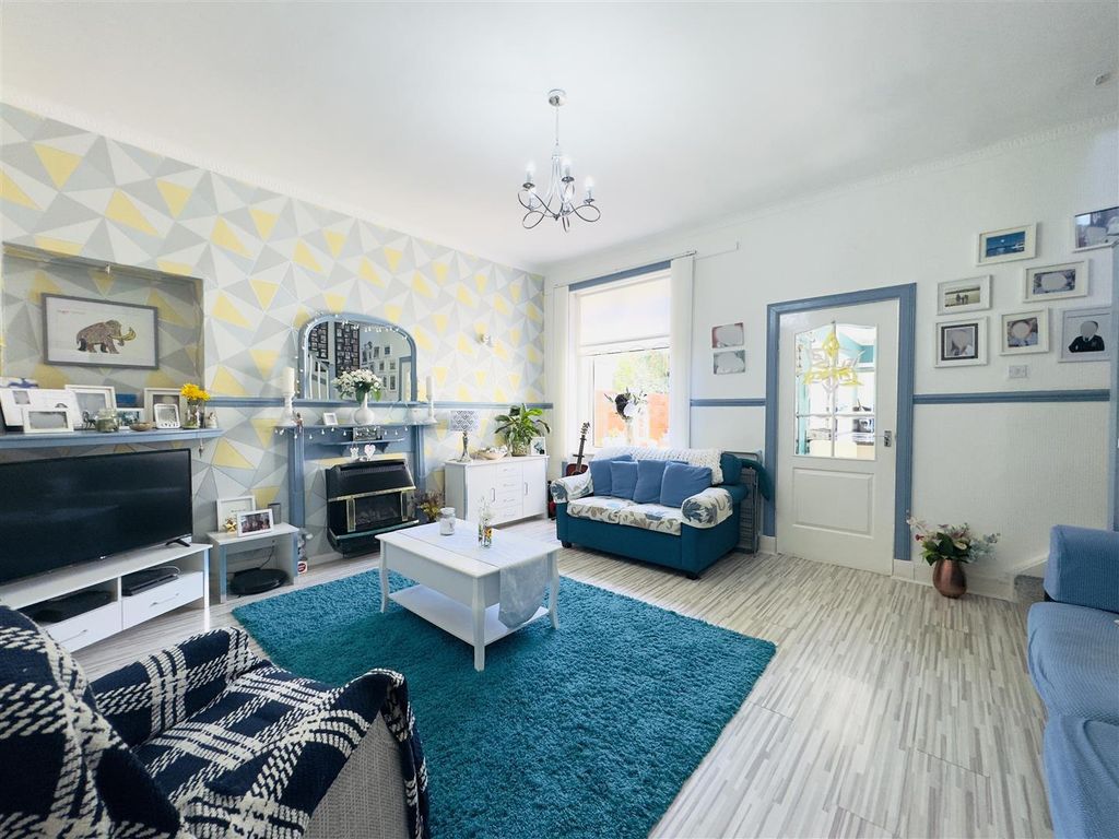 Property photo 2 of 19 Xxj12Nerhkynab9Qk-Axjq.Jpg