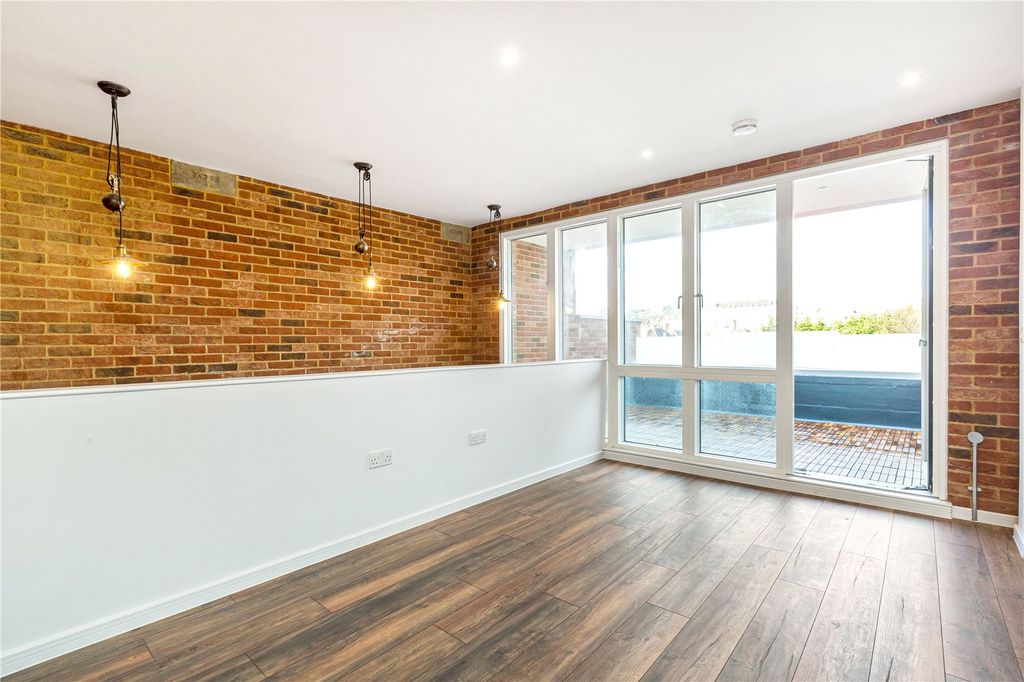 Property photo 3 of 17 Reception Room