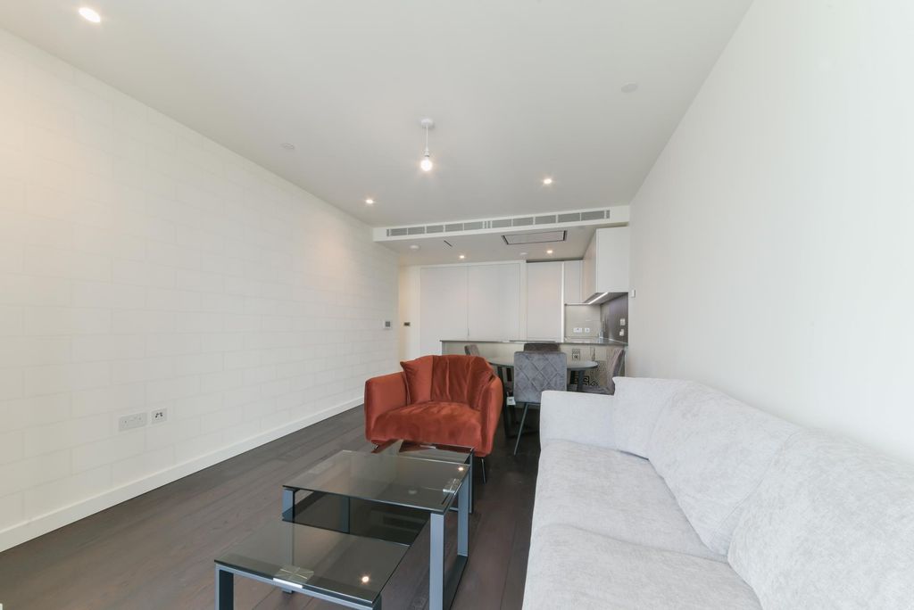 Property photo 2 of 25