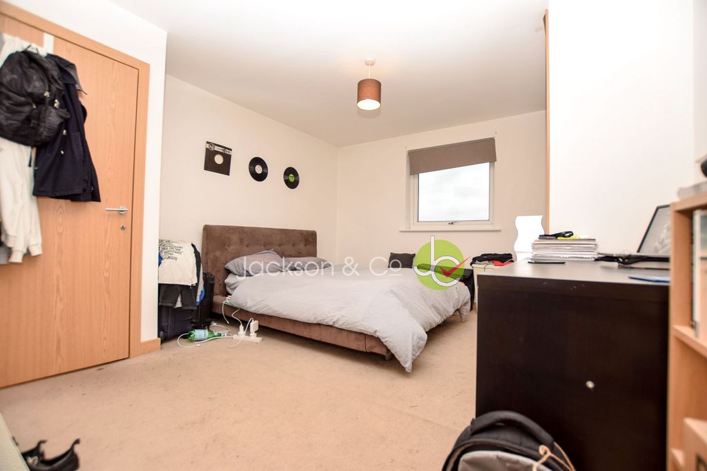Property photo 2 of 7