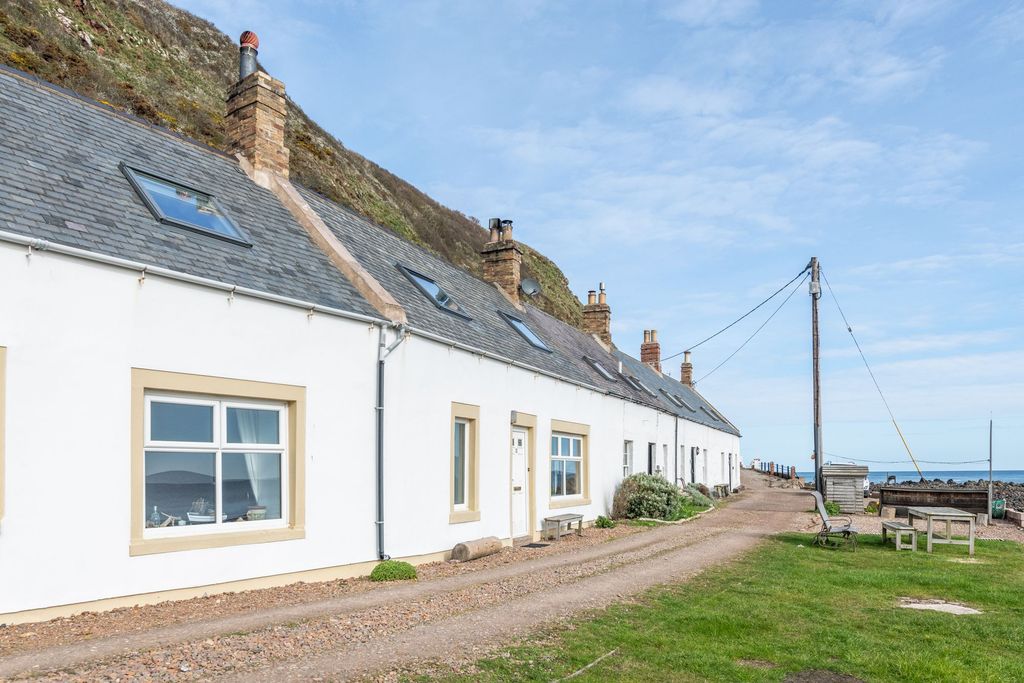 Property photo 2 of 43