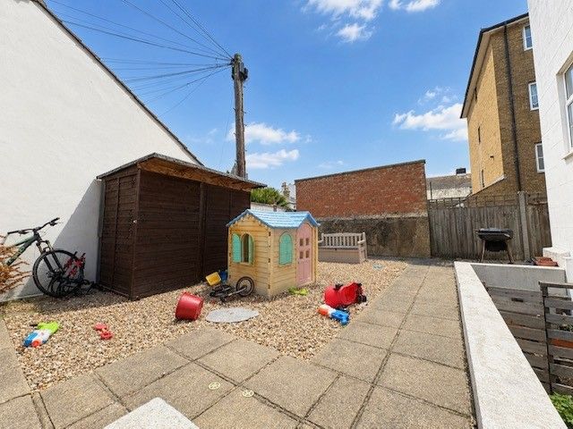 Property photo 2 of 7