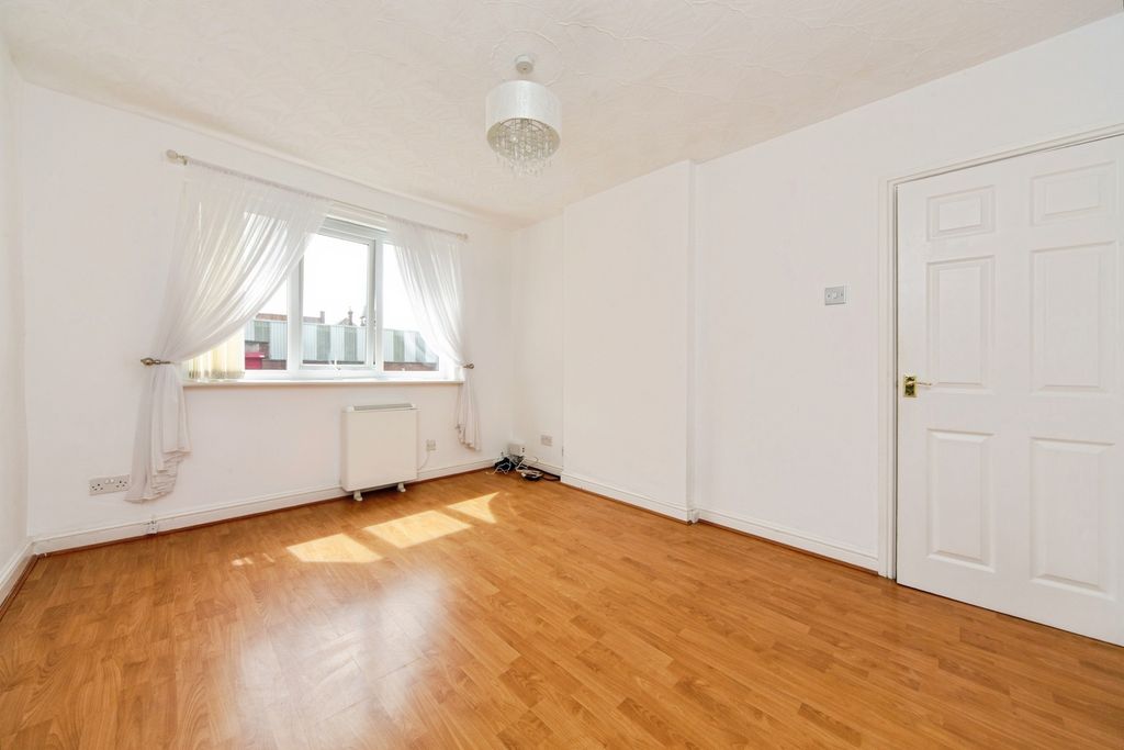 Property photo 2 of 18 Pbox-Img.Jpg