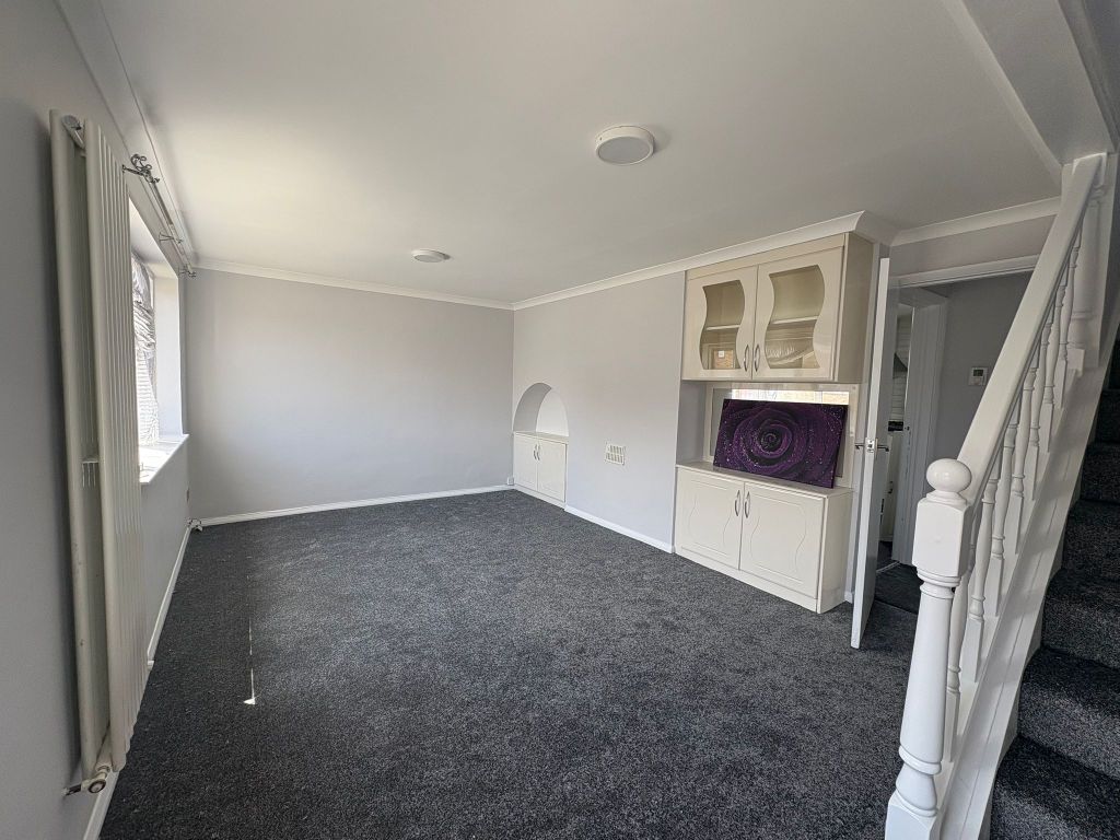 Property photo 2 of 12 9A2E65E4-Ab73-494d-Aa17-Cec93c43d93E