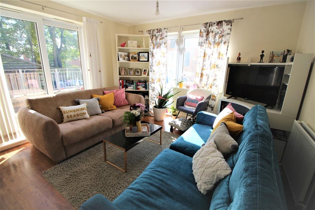 Property photo 2 of 6 2422223