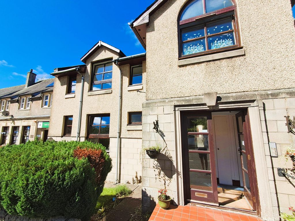 Property photo 3 of 18