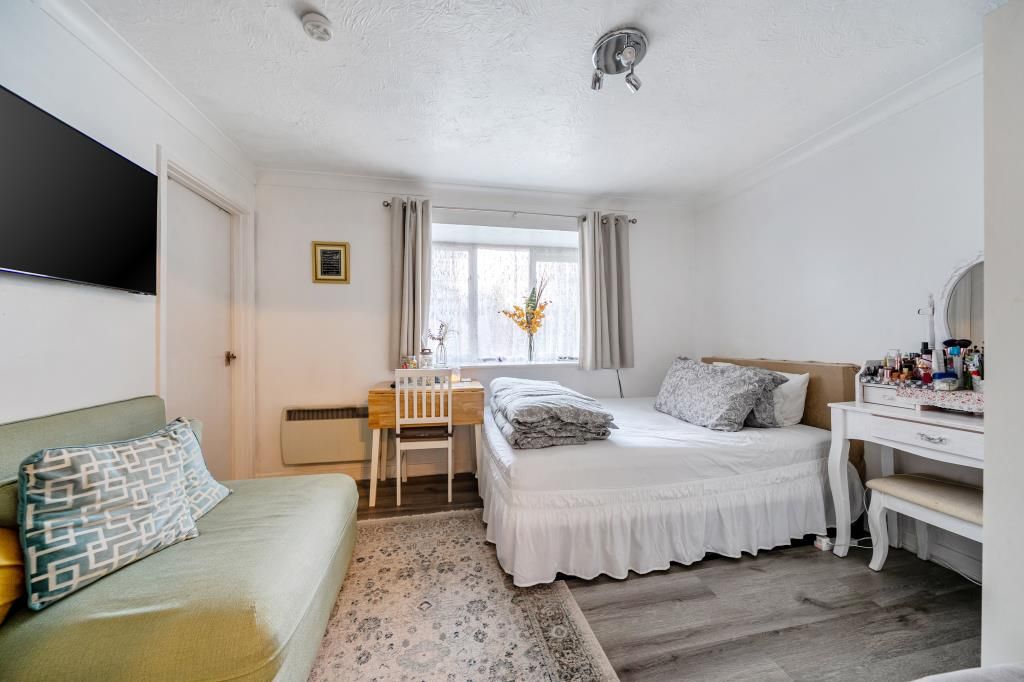 Property photo 3 of 21 Reception