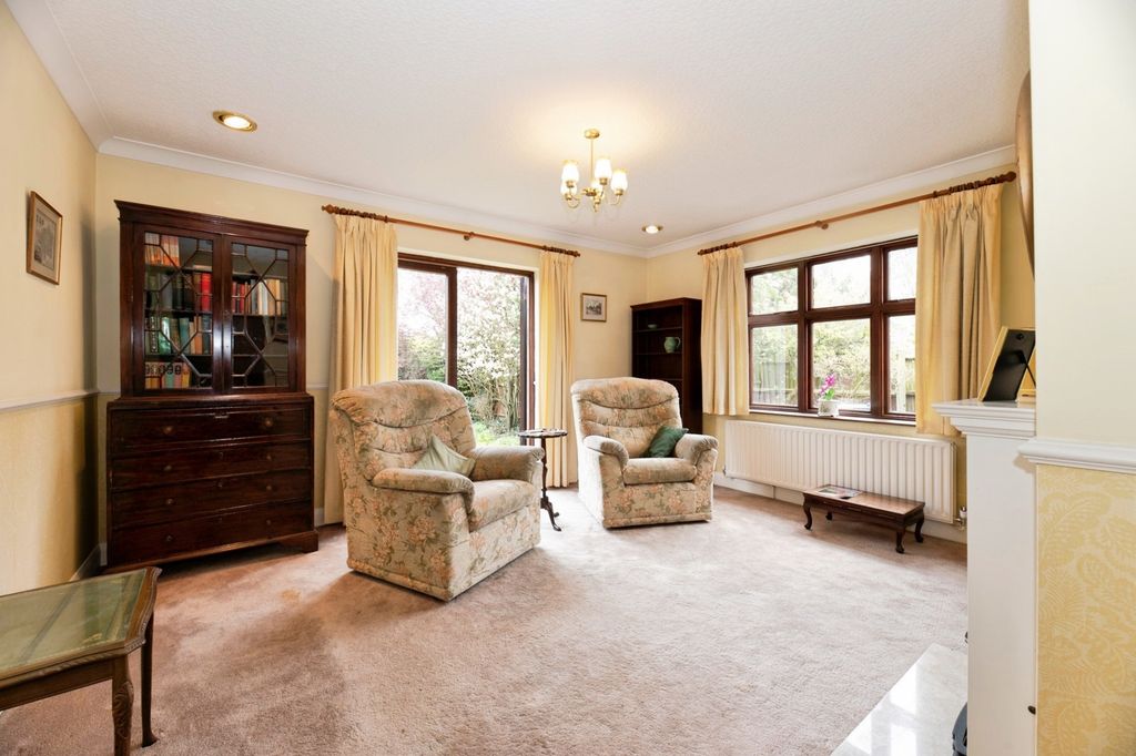 Property photo 2 of 20 Reception