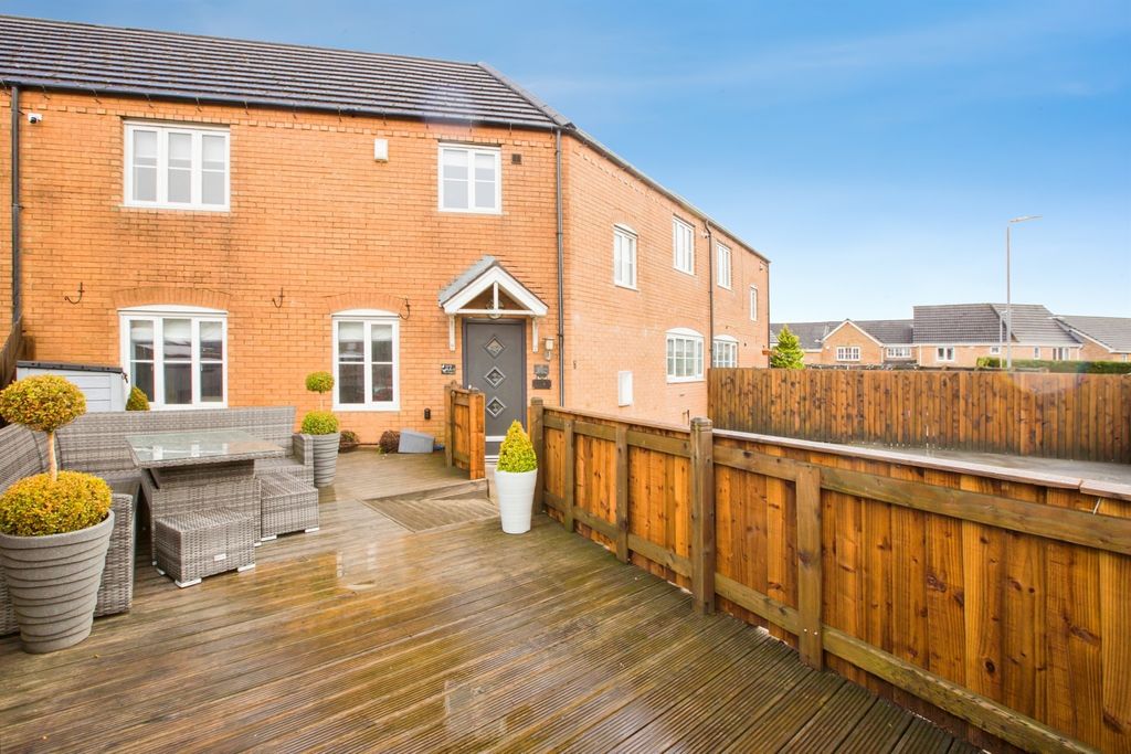 Property photo 1 of 23
