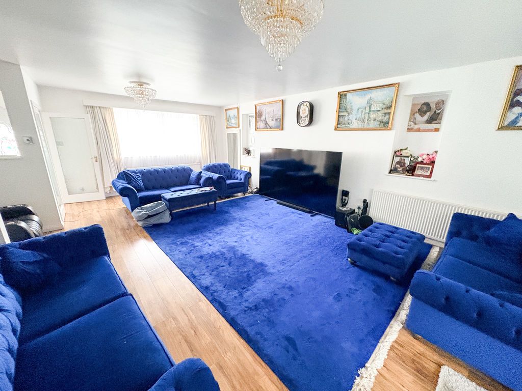 Property photo 3 of 13 Photo 19