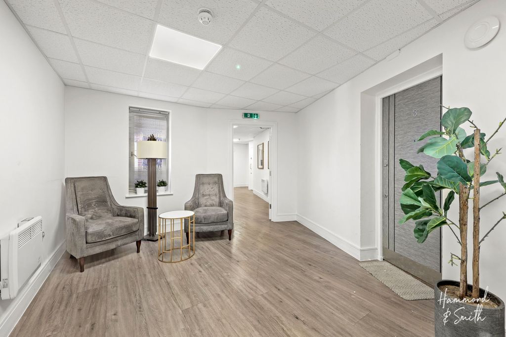 Additional image 17 of 2 bed flat for saleStar Lane, Epping CM16