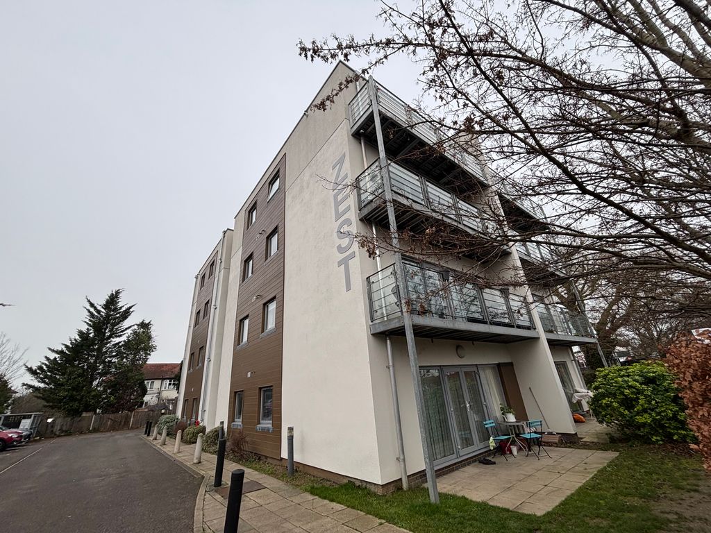 Property photo 1 of 8