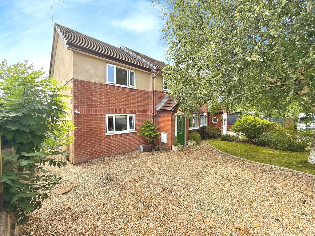 Property photo 1 of 25