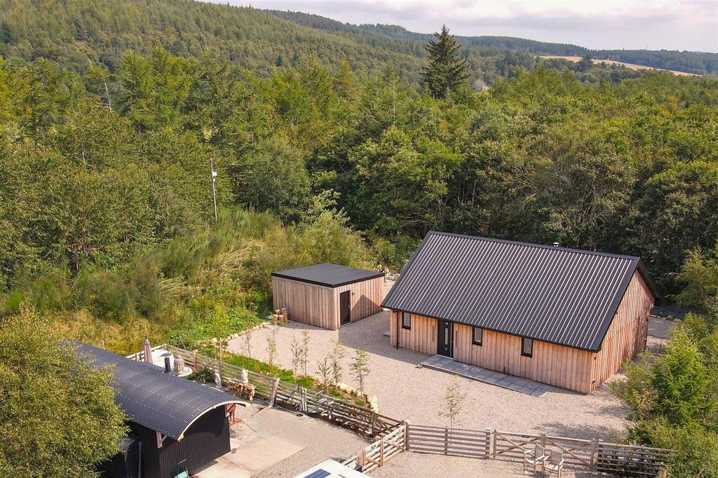 Property photo 1 of 28