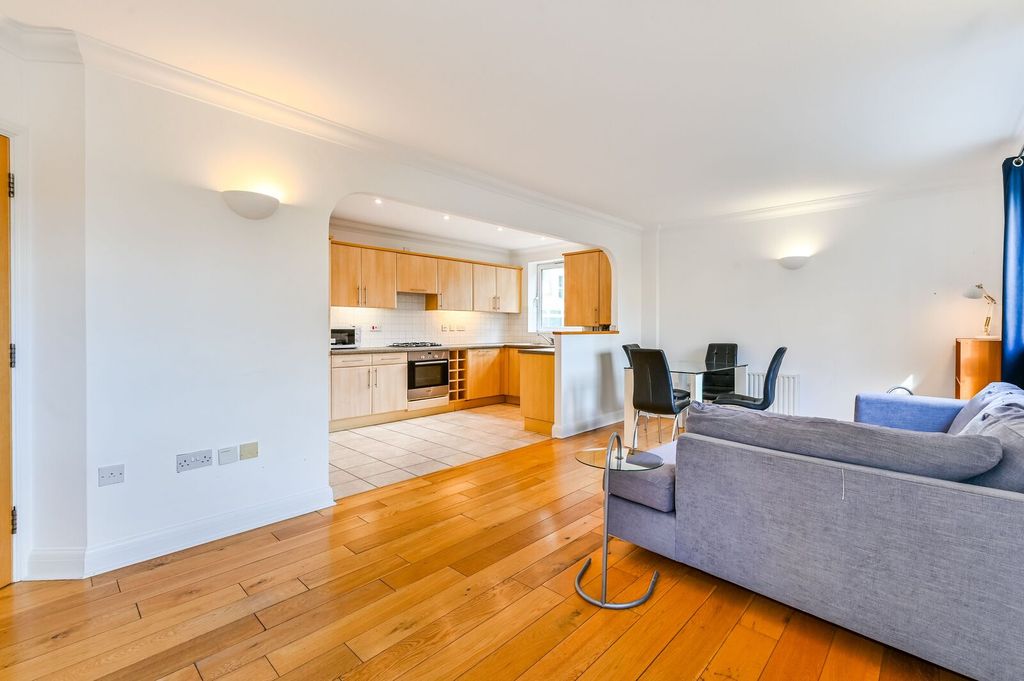 Property photo 2 of 15