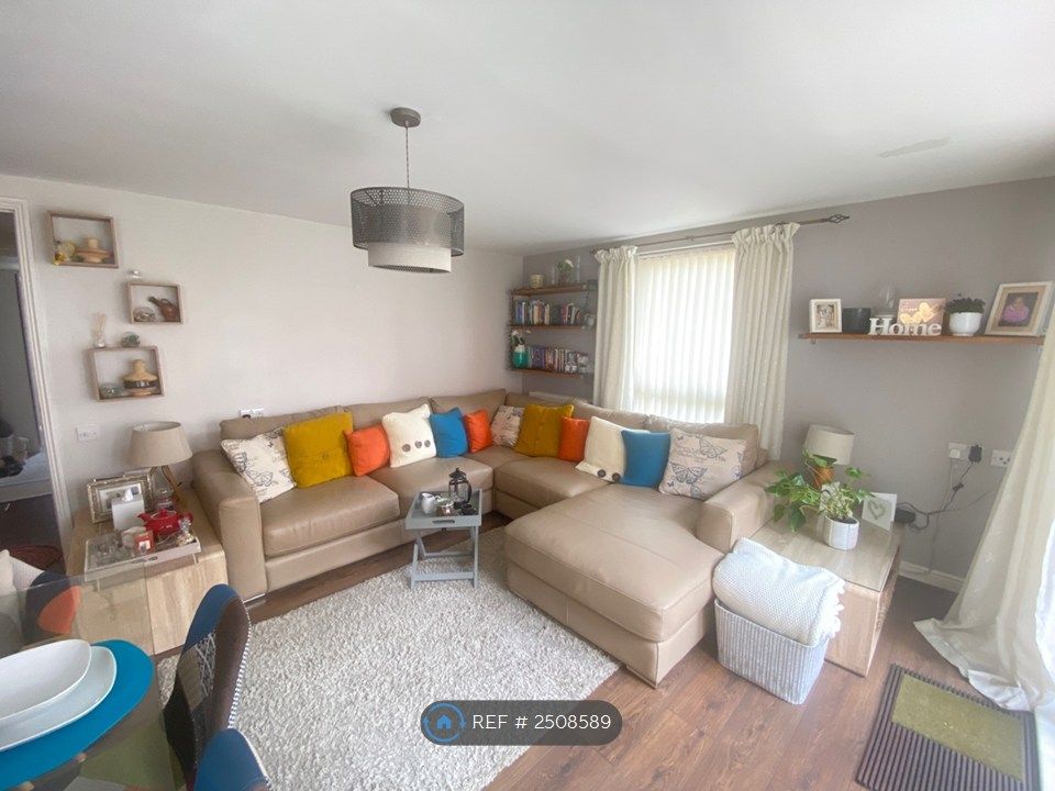 Property photo 3 of 25 Open Plan Living Room