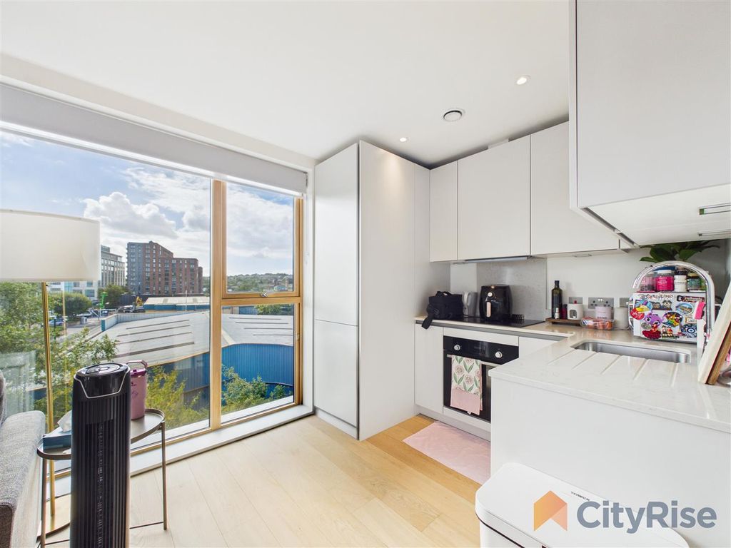 Property photo 2 of 10 11 Ironworks Kitchen.Jpg