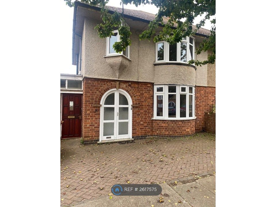 Property photo 1 of 32