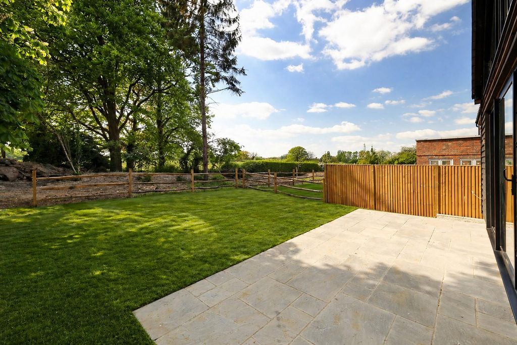 Property photo 3 of 15 B0F6Bed5-504D-421F-8103-D63F0884C0D0.Jpg