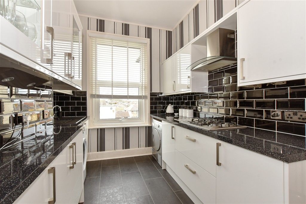 Property photo 2 of 8 Kitchen