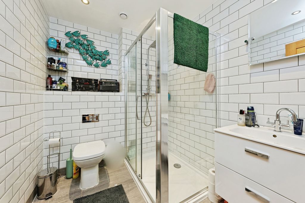 Property photo 2 of 18 Pbox-Img.Jpg