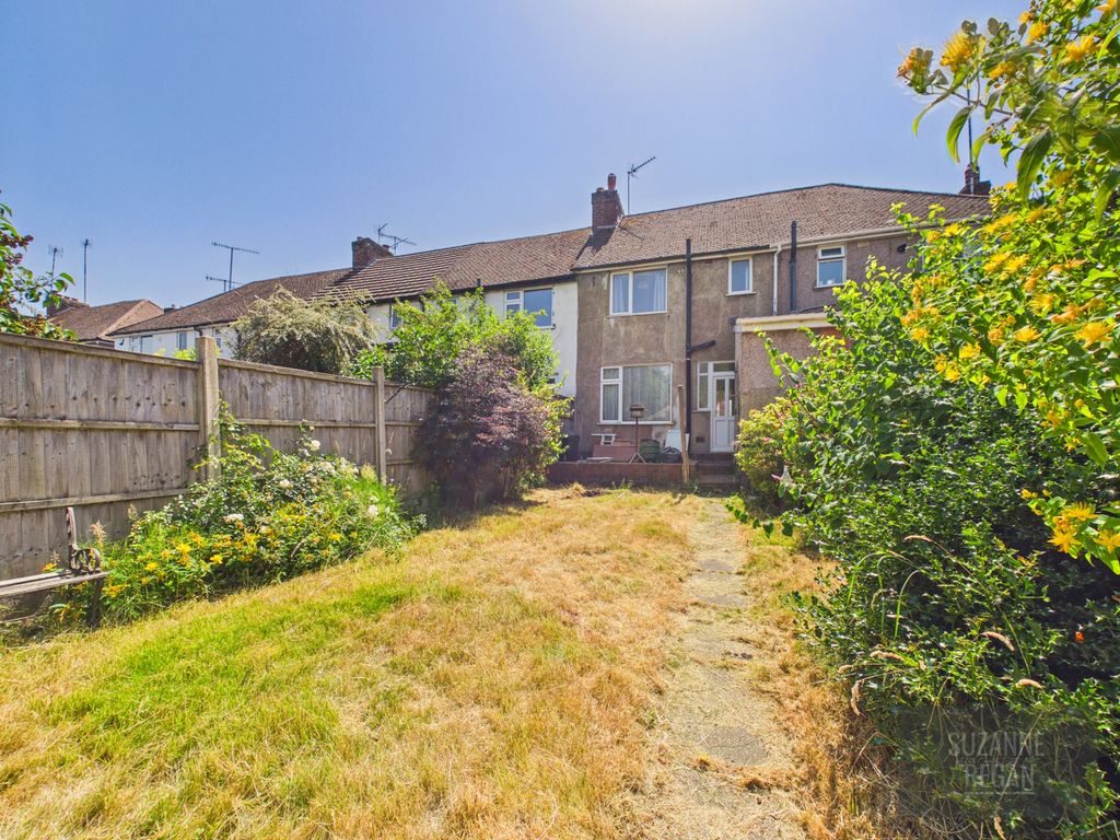 Property photo 3 of 13 Cam05192G0-Pr0322-Still008