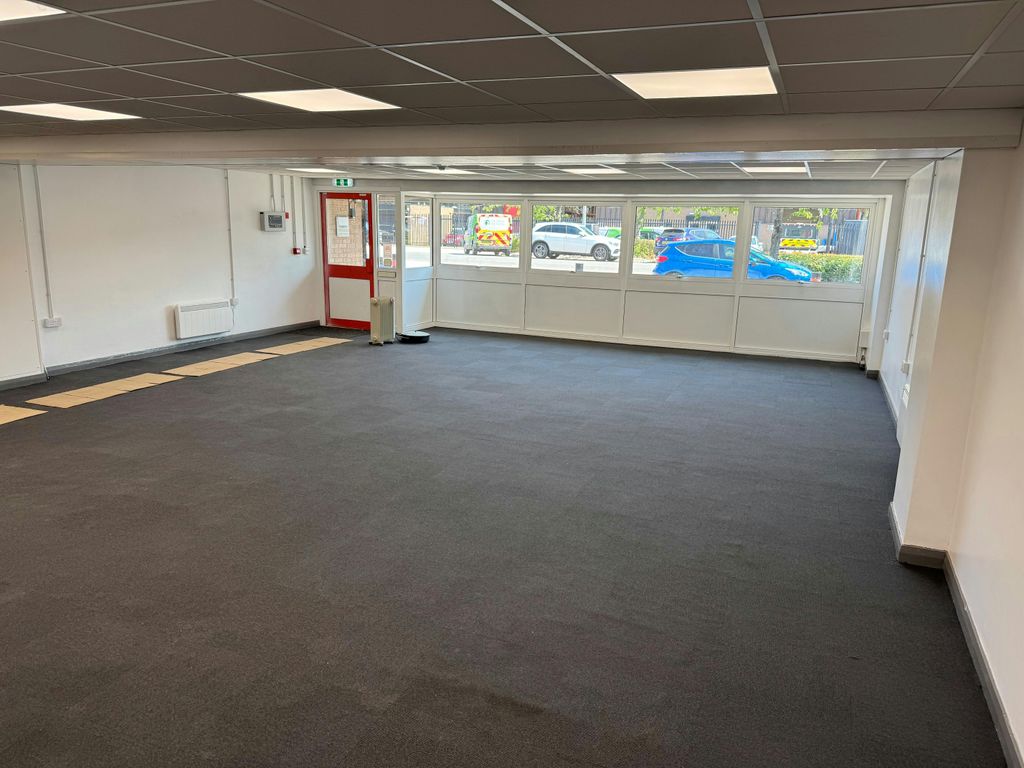 Property photo 3 of 4 Image 4