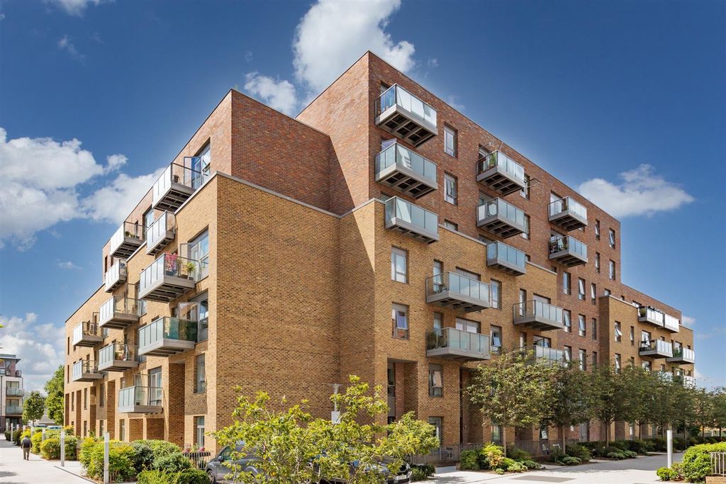 Property photo 1 of 12