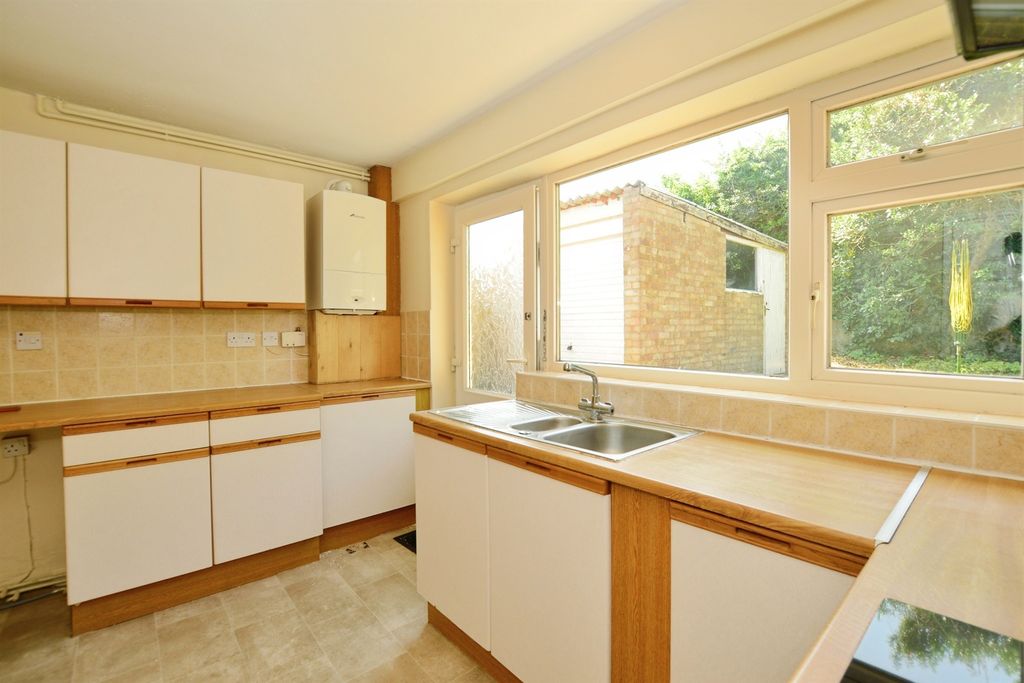 Property photo 3 of 13