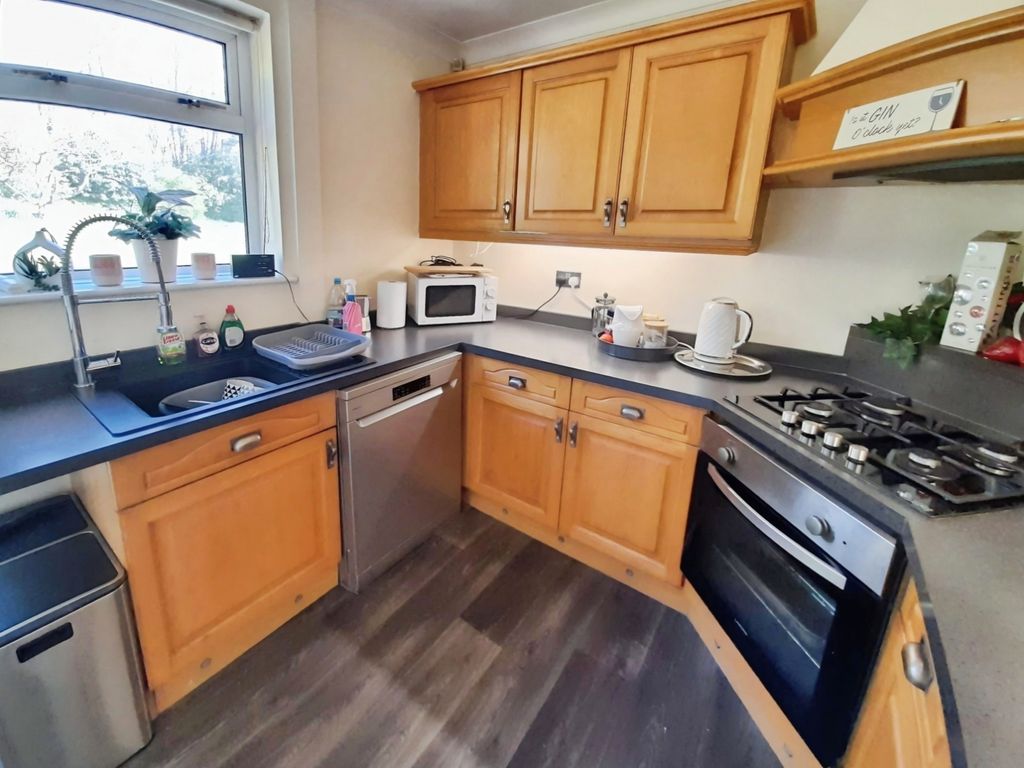 Property photo 2 of 12 Pbox-Img.Jpeg