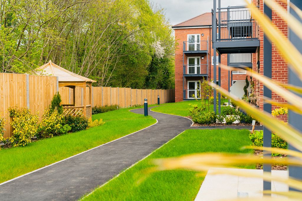 Additional image 9 of 2 bed flat to rentTadley RG26