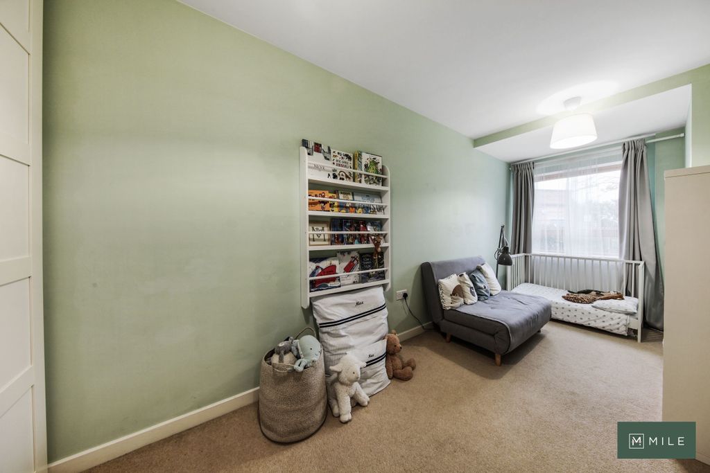 Property photo 3 of 11 1 Plough Close, Kensal Green - Oihtrgdtkgmbq88Yqbk