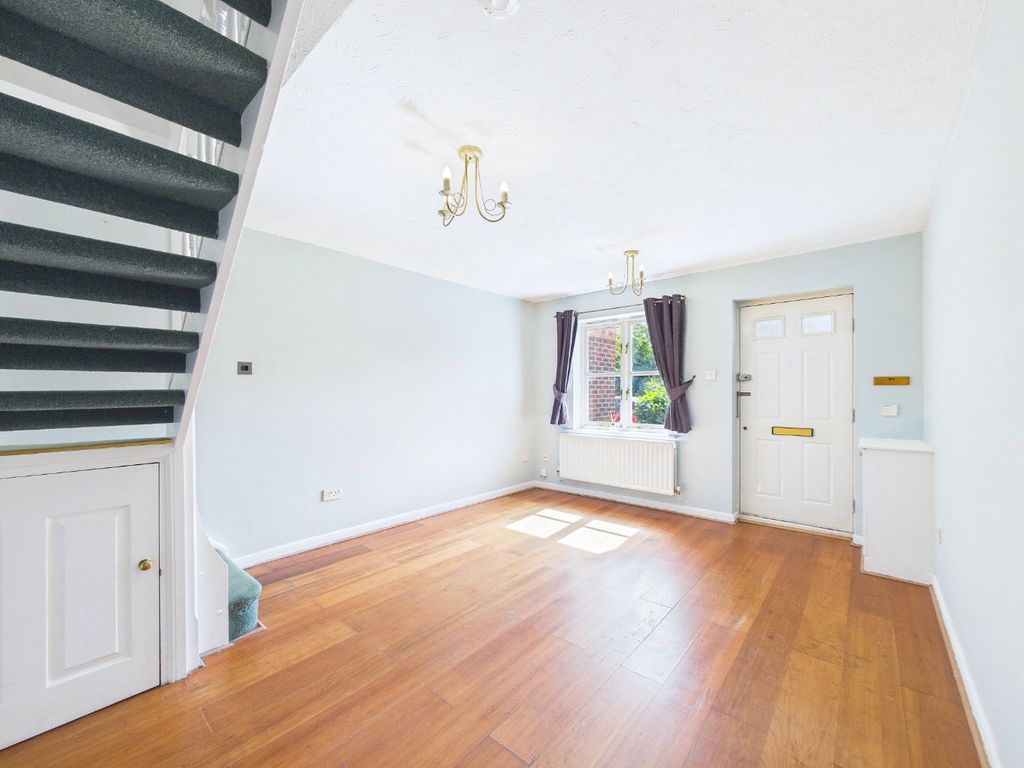 Property photo 2 of 15 5287653