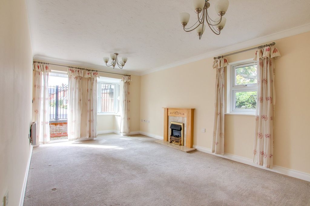 Property photo 2 of 16