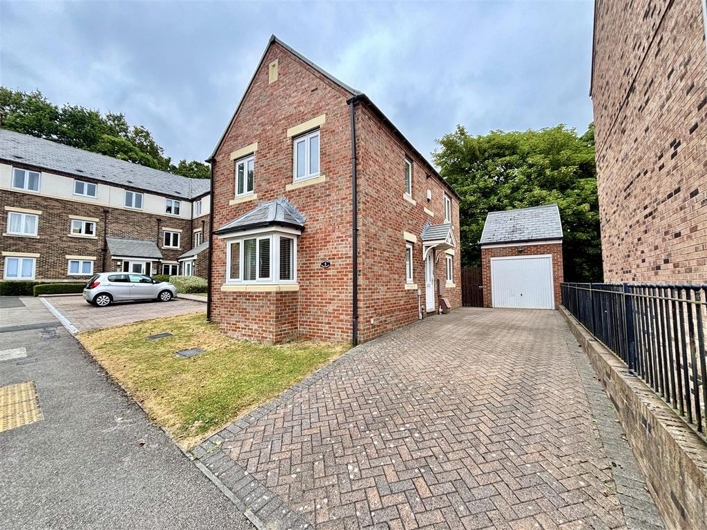 Property photo 1 of 21