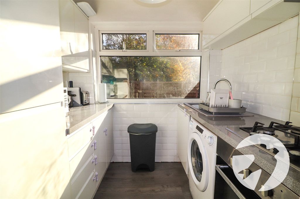 Property photo 3 of 11 Picture No. 06