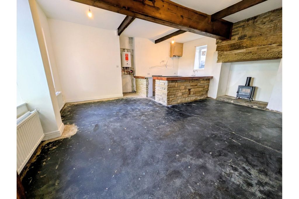 Property photo 3 of 24
