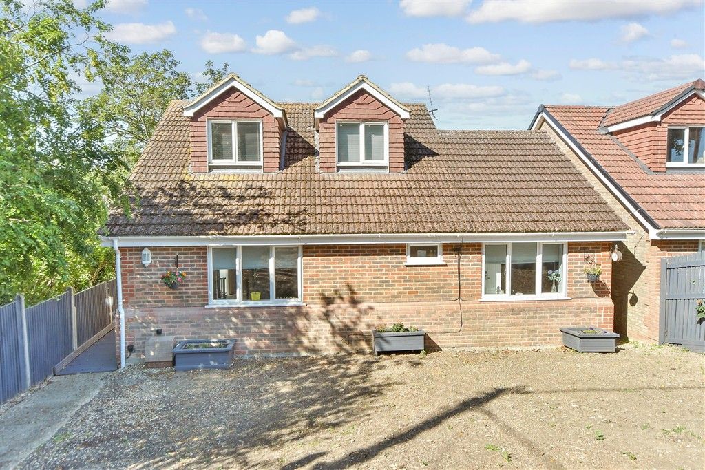 Property photo 2 of 11 External (Web)