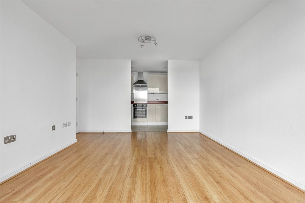 Property photo 3 of 12 Picture No. 21