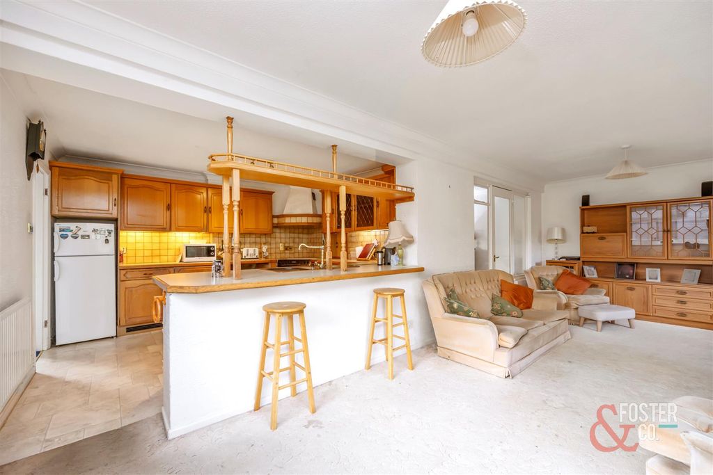 Property photo 3 of 24 Welesmere Road_8-013.Jpg