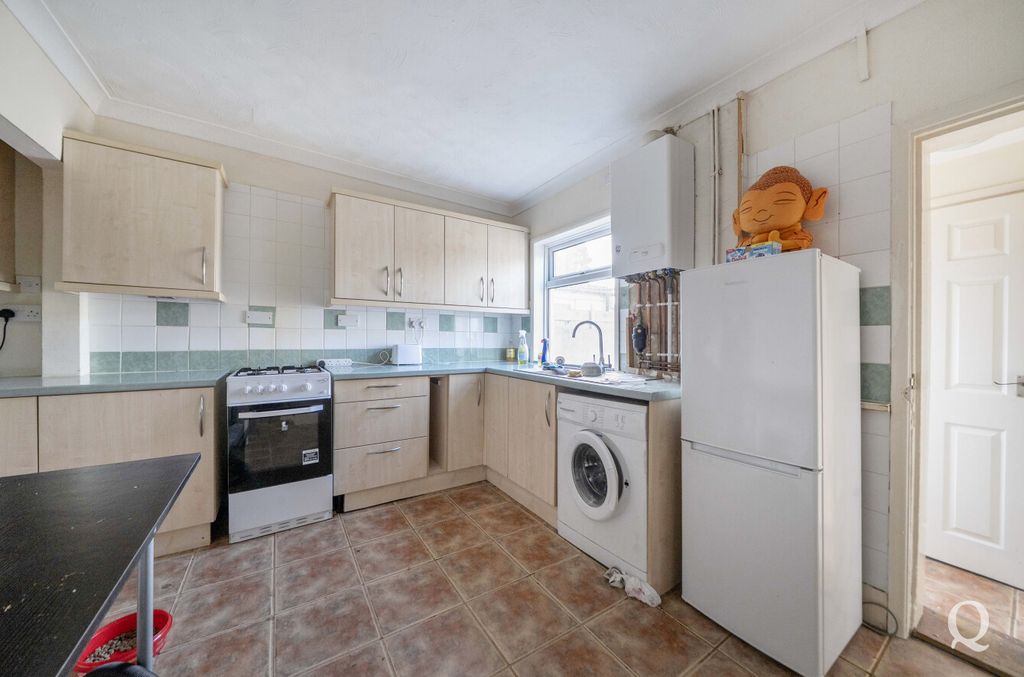 Property photo 2 of 12 8E649A92-8d92-4A6...