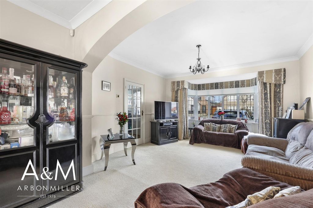 Property photo 2 of 27 4D4A2573.Jpg