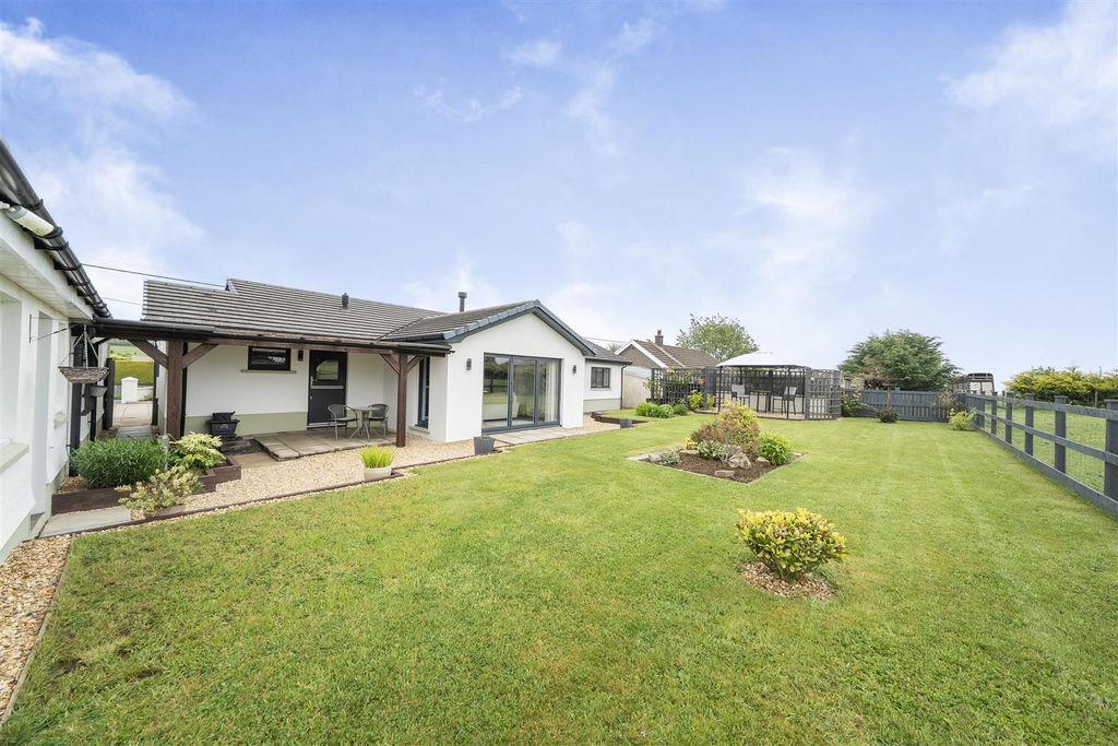 Property photo 2 of 27 Externally
