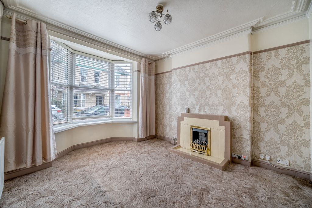 Property photo 2 of 15 1388573-10-6937Fa711616F-Arw