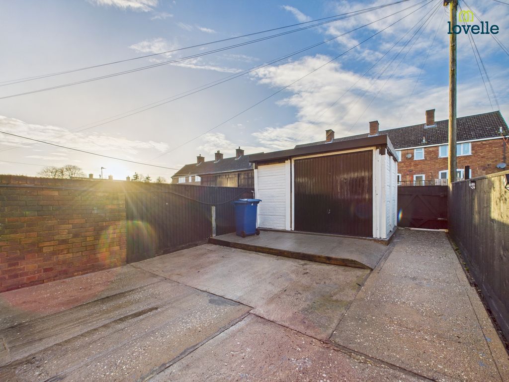 Property photo 2 of 11