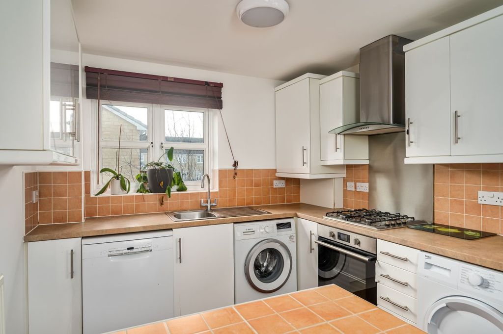 Property photo 3 of 13