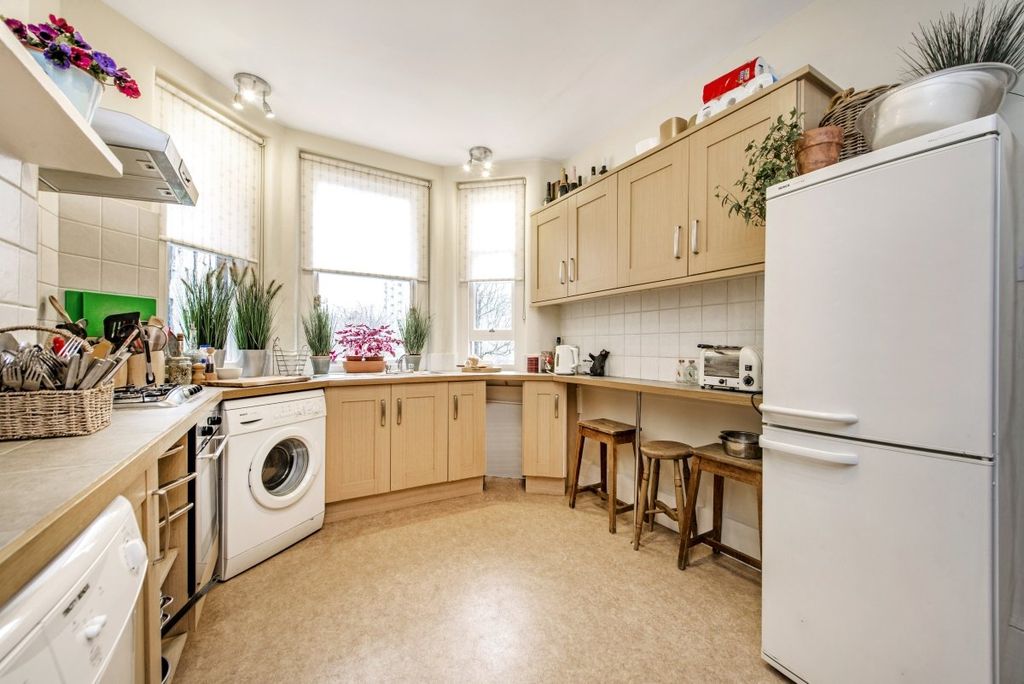 Property photo 3 of 8 Photo 2