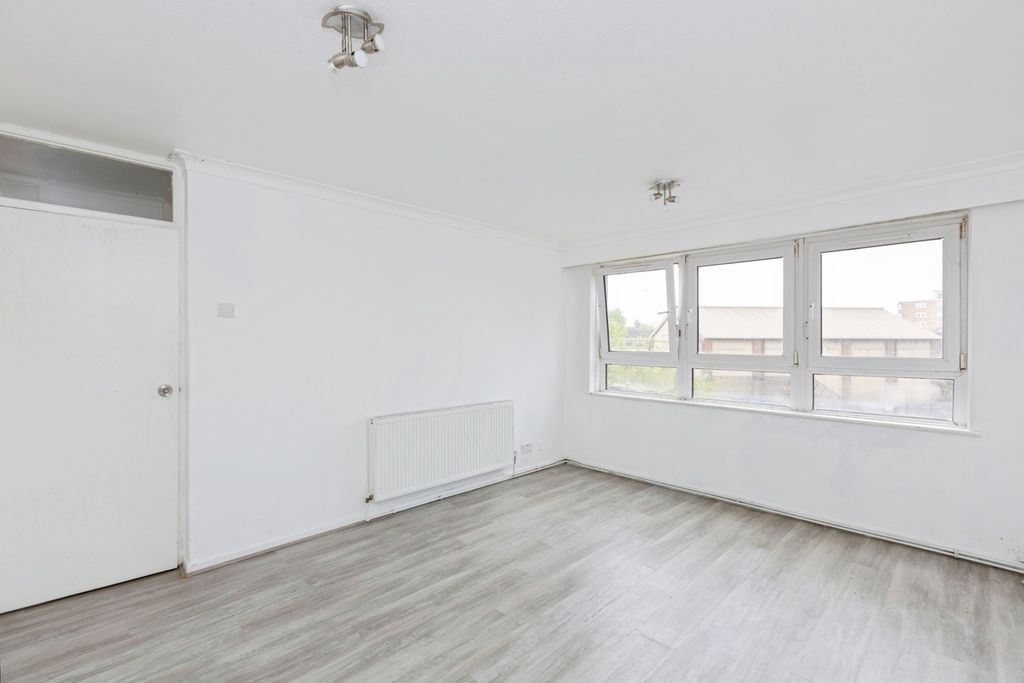 Property photo 3 of 15 Photo